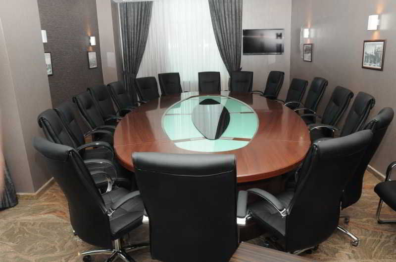 Iron Hotel Hokmeli Bagian luar foto