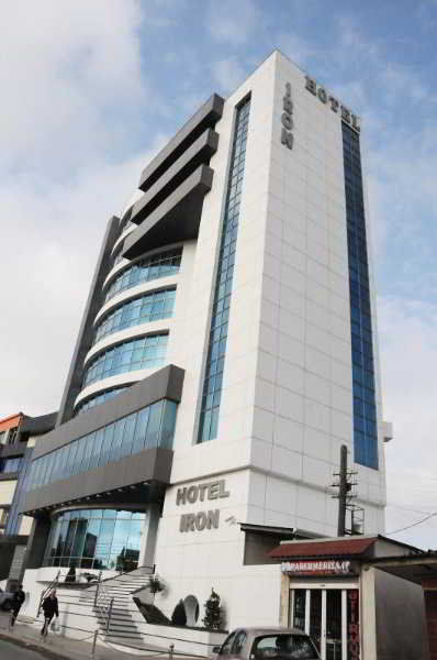 Iron Hotel Hokmeli Bagian luar foto