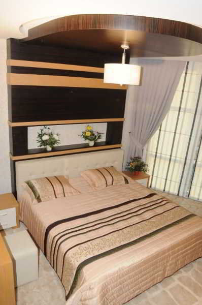 Iron Hotel Hokmeli Bagian luar foto