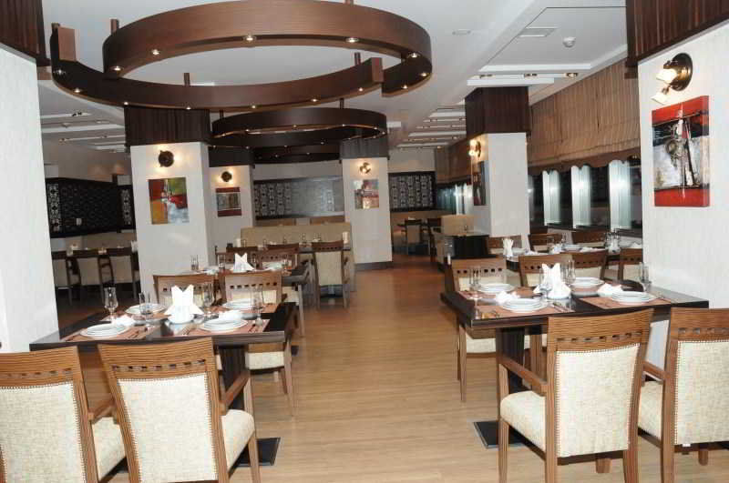 Iron Hotel Hokmeli Bagian luar foto