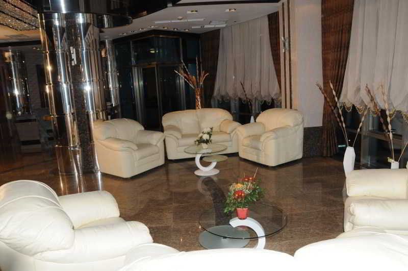 Iron Hotel Hokmeli Bagian luar foto