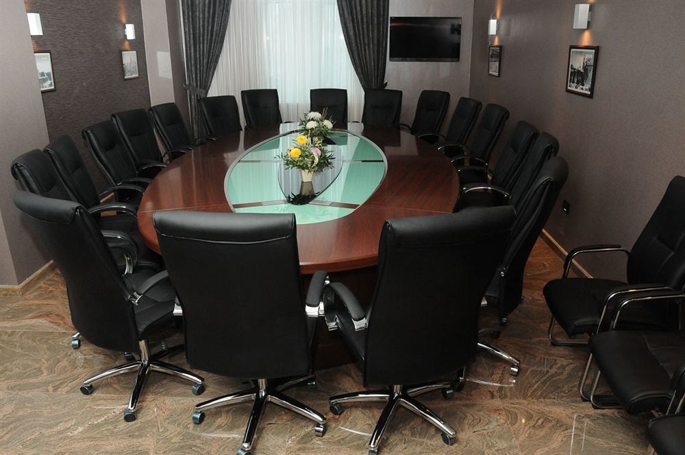 Iron Hotel Hokmeli Bagian luar foto