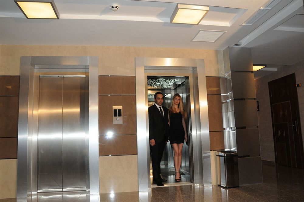 Iron Hotel Hokmeli Bagian luar foto