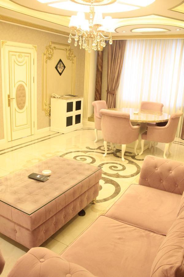 Iron Hotel Hokmeli Bagian luar foto
